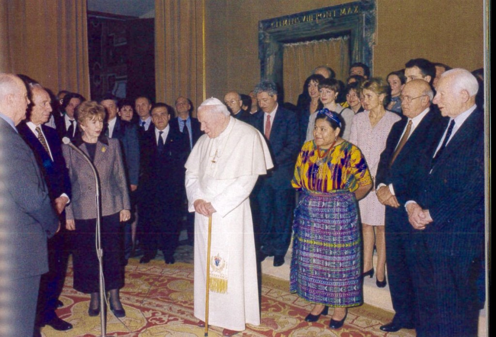 Shimon Peres at the 1999 Nobel Peace Summit's session at Vatican City
